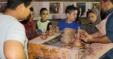 فى ليالى رمضان تقديم ورش للرسم والطرق على النحاس بسور القاهرة الشمالى