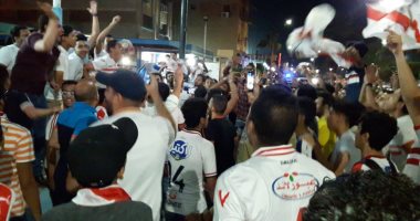 كاميرا سوبر كورة تسجل كرنفالات الجماهير بشعار "كله يرقص ع الكبوت"