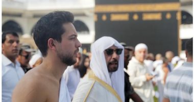 ولى عهد المملكة الاردنية يؤدى مناسك العمرة