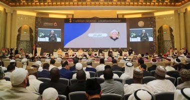 ألف عالم و80 رمزا وسطيا يدعمون وثيقة مكة المكرمة لنبذ العنصرية (صور)