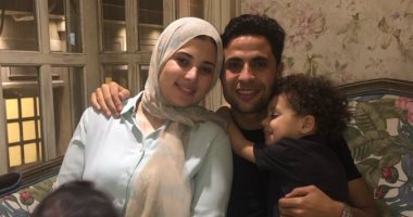 محمد إبراهيم لزوجته: عيد ميلادك وشه حلو علينا