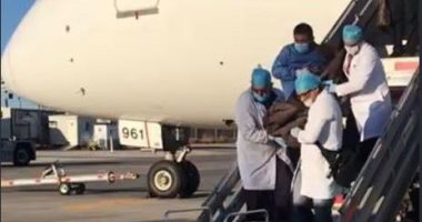 وفاة شخص ابتلع 246 عبوة كوكايين على متن طائرة .. اعرف القصة؟