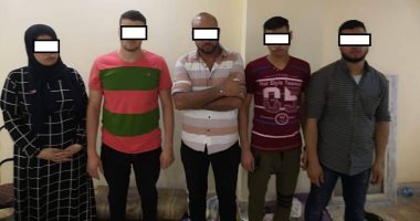تفاصيل مثيرة بواقعة اختطاف فتاة لحبيبها للزواج منه بشبرا الخيمة.. الطالب المختطف: والدى رفض زواجنا.. وأشخاص خطفونى وصورونى عاريا للتوقيع على إيصالات أمانة.. والمتهمون: نفذنا الواقعة مقابل نصف مليون جنيه