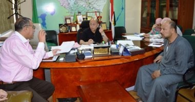 رئيس مياه الفيوم يبحث مشكلات انقطاع المياه مع المواطنين