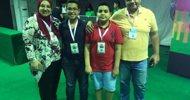 صور.. إقبال جماهيرى كبير على منافذ بيع "تذكرتى"