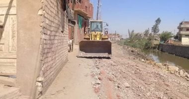 لليوم العاشر.. تنفيذ 21 قرار إزالة على المصارف الزراعية بالبحيرة