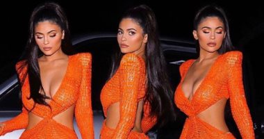 كيلى جينر فى لوس أنجلوس بفستان من julien Macdonald.. اعرف سعره
