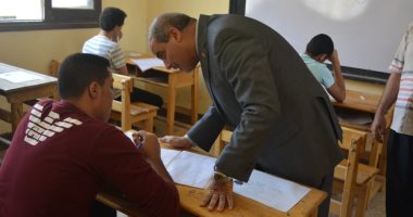 رئيس جامعة الأزهر يتفقد امتحانات الثانوية فى معهد طلعت بمدينة نصر