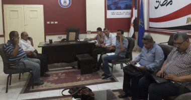 محافظ أسوان: انتظام امتحانات الصف الأول الثانوى بنسبة 100 % داخل 33 مدرسة