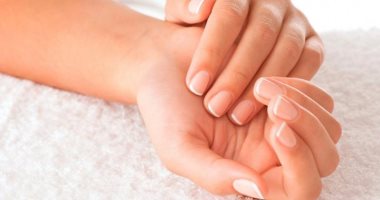زيت جوز الهند أو بذور الكتان.. وصفات طبيعية لتقوية الأظافر