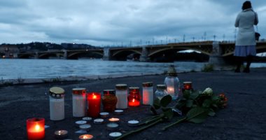 تأبين ضحايا انقلاب باخرة سياحية فى المجر