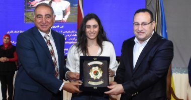 صور.. محافظ الإسكندرية يكرم أبطال وفرق رياضية حاصلين على بطولات عالمية وقارية