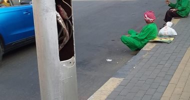 صور.. "أعمدة الموت" تنتشر فى شارع البطل أحمد عبد العزيز التابع لحى الجيزة