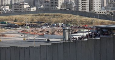 صور.. 260  ألفا يؤدون صلاة الجمعة الأخيرة من رمضان فى المسجد الأقصى
