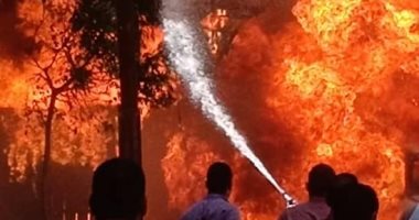 السيطرة على حريق هائل شب داخل مصنع بلاستيك فى الدقهلية 