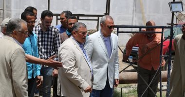 محافظ قنا يتفقد مشروعات مياه الشرب بدشنا وفرشوط بتكلفة 270 مليون جنية