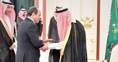 الرئيس السيسى يعود إلى أرض الوطن بعد مشاركته فى قمتى مكة