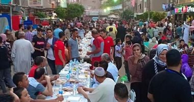 متجمعين على الخير.. أهالى قليوب ينظمون أكبر مائدة إفطار جماعى