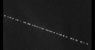 SpaceX: أقمار "Starlink" ستكون أقل وضوحا عند الوصول لمدارها النهائى