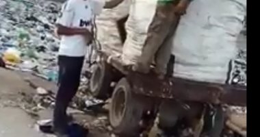 القمامة تحاصر مدخل جسر السويس