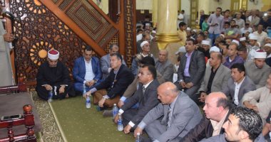 صور.. محافظ بنى سويف يكرم 150 من حفظة القرآن الكريم 