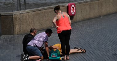 "معلش مش متعودين".. حالات إغماء بين المواطنين فى لندن بسبب الطقس الحار - صور