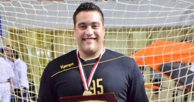 محاولات للإبقاء على حارس يد الزمالك والتراجع عن فكرة الإحتراف 