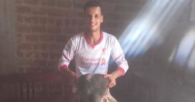 "عشان صلاح".. أسرة تذبح عجلا فى سوهاج احتفالا بفوز ليفربول بدورى الأبطال