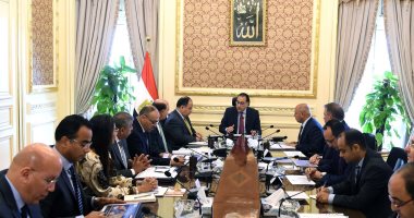 صور.. رئيس الوزراء: تشكيل لجنة لدراسة تطوير النقل البحرى ودمج تشريعاته بقانون واحد