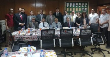 رئيس شئون المحاكم الإدارية والتأديبية يطالب الموظفين بسرعة إنجاز الأعمال