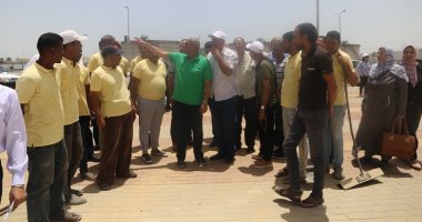 صور.. محافظ السويس يتفقد طريقى السويس الأدبية والقاهرة وميدان فكرى زاهر