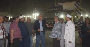 محافظ البحر الأحمر يتفقد ساحات صلاة العيد بالغردقة..ويوجه بتوزيع الهدايا