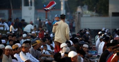 صلاة عيد الفطر فى جاكرتا الأندونيسية