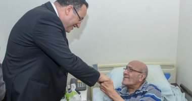 محافظ الإسكندرية يتفقد دارا للمسنين للاطمئنان على النزلاء فى عيد الفطر