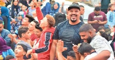 العيد فرحة.. حفلة وتوزيع هدايا على الأطفال فى حى الأميرية احتفالا بالعيد