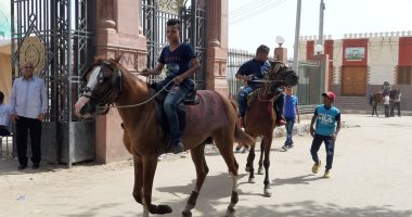 ركوب الخيل و الموتوسيكل.. أبرز مظاهر احتفال الشباب والأطفال بالعيد فى أسيوط