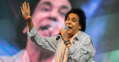 "الكينج بخير".. محمد منير يغنى فى ألمانيا مع عادل الطويل
