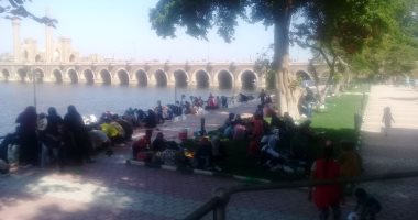 فى ثالث أيام العيد.. إقبال على الحدائق والمراكب النيلية بالقناطر الخيرية (صور)
