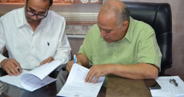 نقابة الاجتماعيين توقع عقود استكمال مدينتها بأكتوبر وتسترد أرض النادى بحكم قضائى