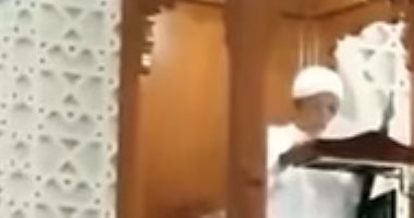 فيديو.. وفاة خطيب مسجد بماليزيا على المنبر أثناء إلقائه خطبة الجمعة