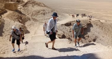 صور.. وفود سياحيه من ألمانيا واستراليا يزورون المناطق الأثرية بالمنيا