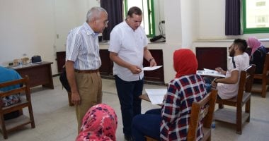 صور.. رئيس جامعة سوهاج يتفقد لجان امتحانات كليات آداب و آثار وتربية
