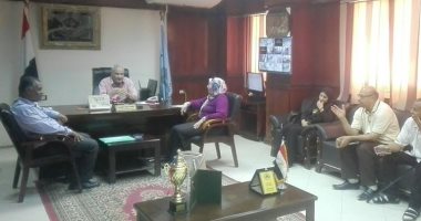 وفد من الأمومة والطفولة يبحث إقامة تدريب حول الأطفال المعرضة للخطر بالأقصر