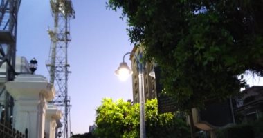 إطلاق تيار تجريبى لأعمدة جديدة أمام استاد الإسكندرية استعدادا لـ"أمم أفريقيا"