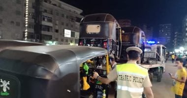 صور.. مرور الغربية يشن حملات ليلية لضبط المخالفين بالمحلة 