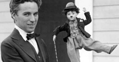 Charlie Chaplin كما لم تعرفه من قبل فى 12 صورة.. شارلى شابلن فتى وسيم بعيدا عن شخصية المتشرد ذى الشارب.. وعاش حياة مليئة بالاضطرابات العاطفية.. وأصيبت أمه بالجنون فترك التعليم.. ومات بجلطة بالمخ أثناء نومه