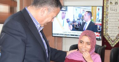 محافظ بنى سويف يقرر صرف 3 آلاف جنيه لعلاج طفلة مريضة بالفشل الكلوي