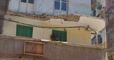 إزالة العقارات التى تمثل خطورة على السكان غرب الإسكندرية 