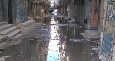 شكوى من انتشار مياه الصرف الصحى والقمامة بالمحلة الكبرى