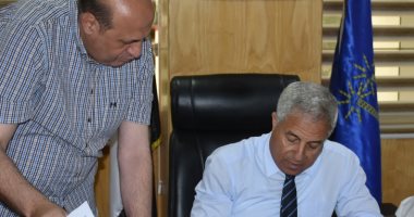 محافظ أسوان يعتمد التنسيق ودرجات قبول الطلاب بمدارس المرحلة الثانوية